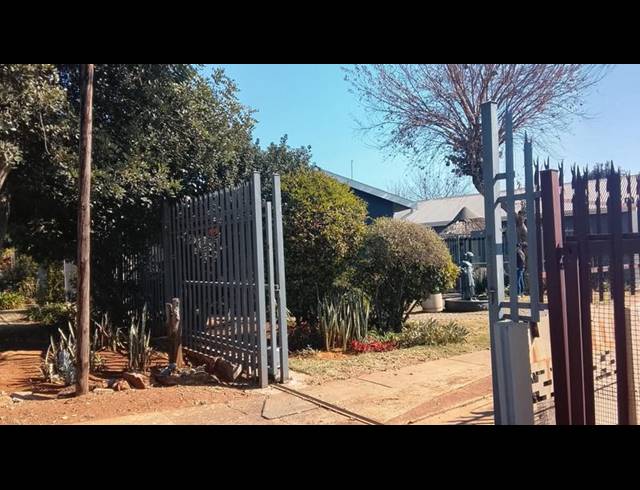 3 BEDROOM HOUSE FOR SALE IN RANDGATE